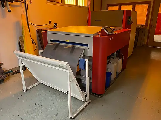 Plate processor in the pre-press department